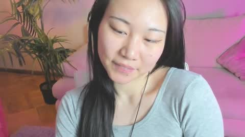 Snapshot of inari__okami chatting on February 2025 02:07:01 PM INARI online show from February 2025 02:07:01 PM