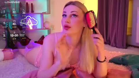 Dina  Help me reach 100 likes  online show from April 2026 09:23:01 PM