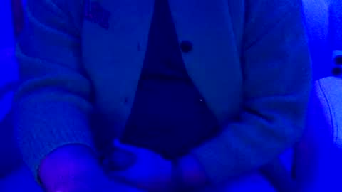 Inchesofhappiness7 online show from October 2025 11:49:02 AM