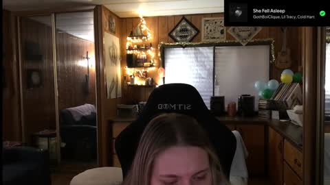 Snapshot of incognitoqueen chatting on December 2024 11:47:02 PM Carter online show from December 2024 11:47:02 PM