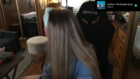 Snapshot of incognitoqueen chatting on January 2025 02:11:02 AM Carter online show from January 2025 02:11:02 AM