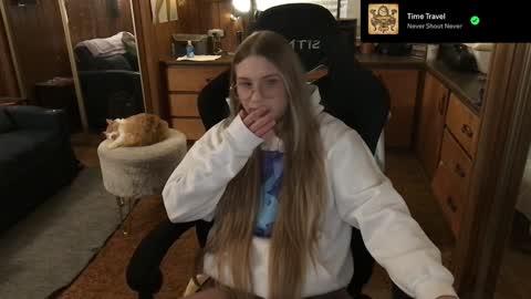 Snapshot of incognitoqueen chatting on January 2025 04:44:01 AM Carter online show from January 2025 04:44:01 AM