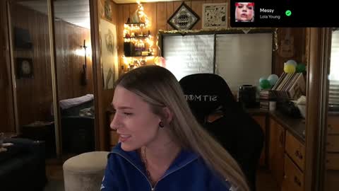 Snapshot of incognitoqueen chatting on January 2025 05:30:02 AM Carter online show from January 2025 05:30:02 AM