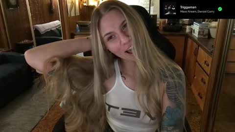 Snapshot of incognitoqueen chatting on January 2025 11:54:01 AM Carter online show from January 2025 11:54:01 AM