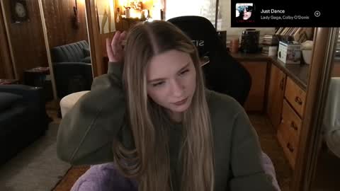 Snapshot of incognitoqueen chatting on January 2025 07:59:01 AM Carter online show from January 2025 07:59:01 AM