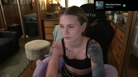 Snapshot of incognitoqueen chatting on January 2025 08:14:02 AM Carter online show from January 2025 08:14:02 AM