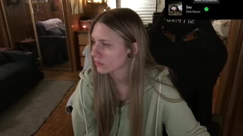 Snapshot of incognitoqueen chatting on February 2025 08:44:01 AM Carter online show from February 2025 08:44:01 AM