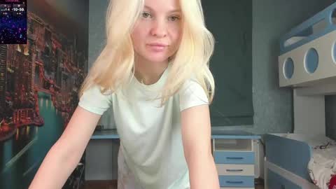 Snapshot of incredible__shell_ chatting on April 2026 07:56:02 PM Masha online show from April 2026 07:56:02 PM