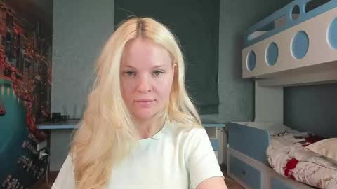 Snapshot of incredible__shell_ chatting on April 2026 07:41:01 PM Masha online show from April 2026 07:41:01 PM