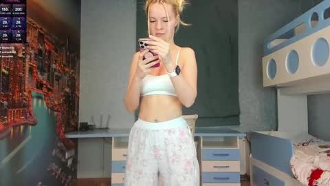 Snapshot of incredible__shell_ chatting on May 2026 08:15:02 PM Masha online show from May 2026 08:15:02 PM