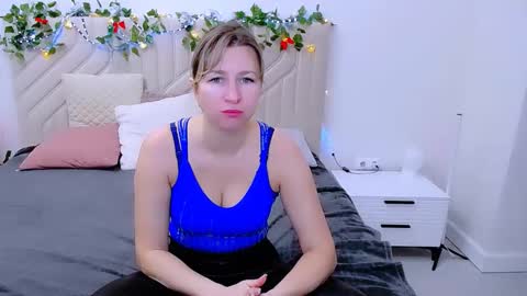 incredible_ariela online show from October 2025 08:45:02 AM