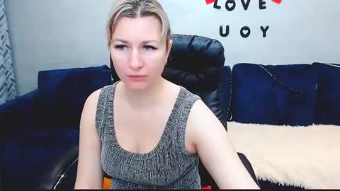 incredible_ariela online show from December 2025 08:01:01 AM