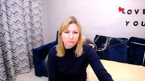 incredible_ariela online show from May 2026 10:53:02 AM