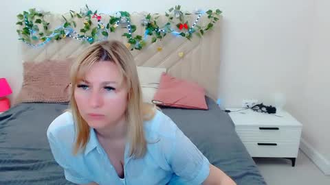 incredible_ariela online show from May 2026 11:48:02 AM