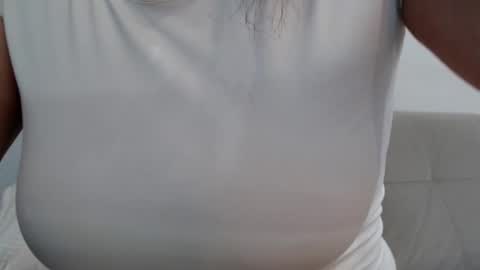 Snapshot of increible_della chatting on January 2025 04:03:01 PM Della online show from January 2025 04:03:01 PM