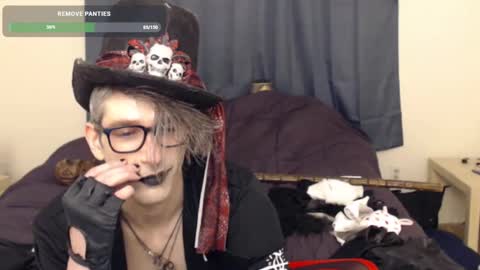 Snapshot of incubussy_x chatting on February 2025 04:36:01 AM Incubussy X online show from February 2025 04:36:01 AM