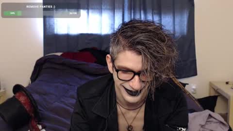 Snapshot of incubussy_x chatting on February 2025 12:27:01 AM Incubussy X online show from February 2025 12:27:01 AM