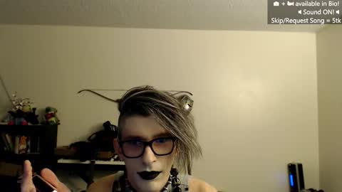 Snapshot of incubussy_x chatting on October 2025 08:37:02 AM Incubussy X online show from October 2025 08:37:02 AM