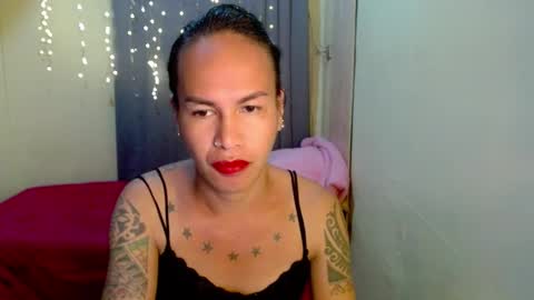 Snapshot of indaypakay_ts chatting on December 2024 05:59:02 AM Pakay online show from December 2024 05:59:02 AM