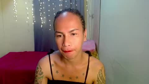 Snapshot of indaypakay_ts chatting on December 2024 08:26:01 AM Pakay online show from December 2024 08:26:01 AM