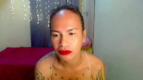 Snapshot of indaypakay_ts chatting on December 2024 08:25:02 AM Pakay online show from December 2024 08:25:02 AM