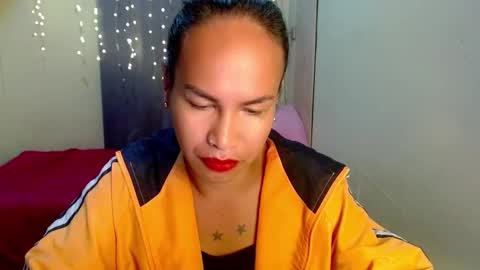 Snapshot of indaypakay_ts chatting on December 2024 08:34:02 AM Pakay online show from December 2024 08:34:02 AM