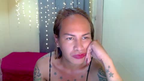 Snapshot of indaypakay_ts chatting on January 2025 03:15:01 AM Pakay online show from January 2025 03:15:01 AM