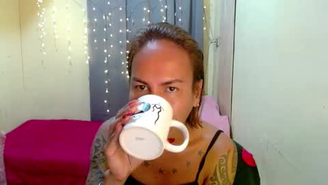 Snapshot of indaypakay_ts chatting on January 2025 07:25:01 AM Pakay online show from January 2025 07:25:01 AM