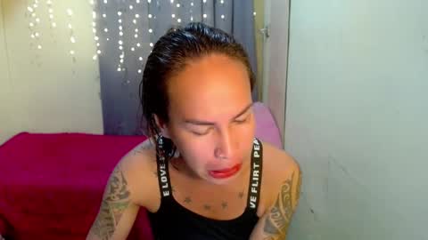 Snapshot of indaypakay_ts chatting on January 2025 03:37:01 AM Pakay online show from January 2025 03:37:01 AM