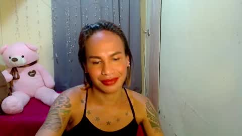 Snapshot of indaypakay_ts chatting on March 2025 05:18:02 AM Pakay online show from March 2025 05:18:02 AM