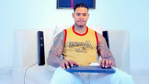 Snapshot of independent_project chatting on October 2025 05:15:01 AM Jacobo online show from October 2025 05:15:01 AM