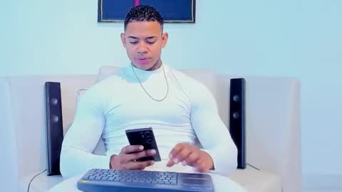 Snapshot of independent_project chatting on October 2025 07:07:02 AM Jacobo online show from October 2025 07:07:02 AM