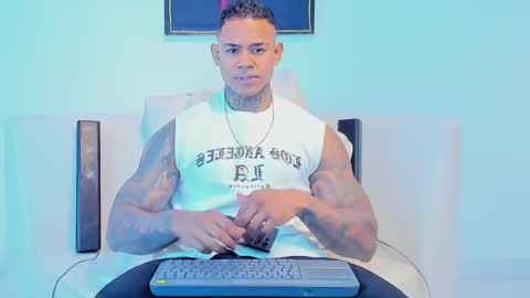 Snapshot of independent_project chatting on October 2025 06:02:02 AM Jacobo online show from October 2025 06:02:02 AM