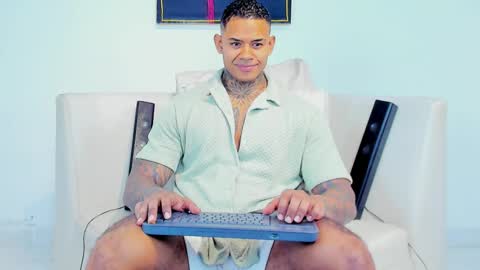 Snapshot of independent_project chatting on October 2025 04:46:02 AM Jacobo online show from October 2025 04:46:02 AM