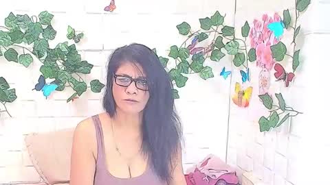 Snapshot of indianallure chatting on September 2025 05:29:01 AM Femiez online show from September 2025 05:29:01 AM