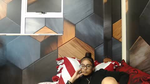 Armani online show from February 2025 09:46:02 AM