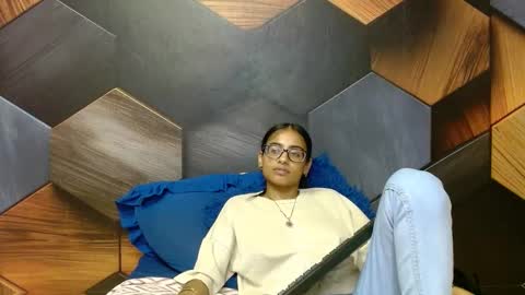 Armani online show from February 2025 10:26:02 AM