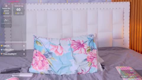 Snapshot of indiancutiie chatting on October 2025 07:44:02 PM LITTLE AINHOA online show from October 2025 07:44:02 PM