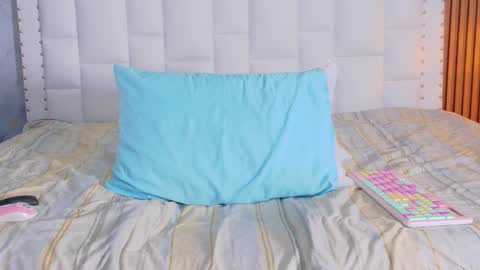 Snapshot of indiancutiie chatting on October 2025 07:32:01 PM LITTLE AINHOA online show from October 2025 07:32:01 PM