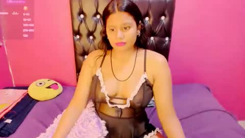 Snapshot of indianflame chatting on December 2024 11:39:01 AM PARADISEQUEEN online show from December 2024 11:39:01 AM