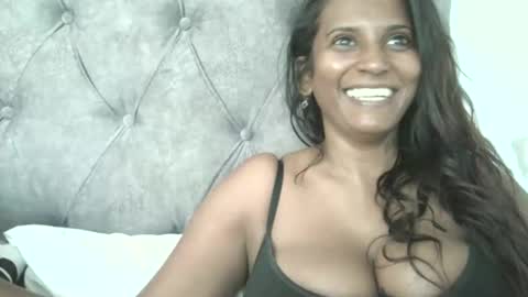 Snapshot of indianjasmin chatting on September 2025 07:13:02 AM priya online show from September 2025 07:13:02 AM