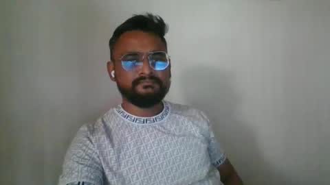 Indian lover online show from February 2025 06:32:01 AM