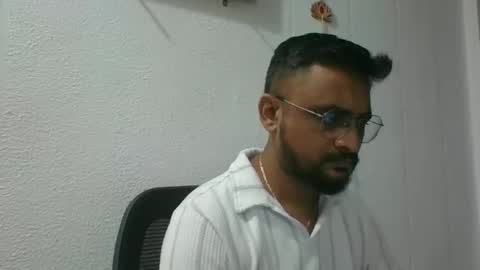 Indian lover online show from October 2025 04:47:01 AM