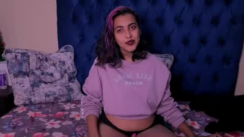 Mishka online show from November 2025 05:38:01 PM