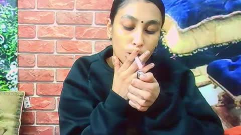 indiansexybutt4u2luv online show from June 2026 05:10:02 AM