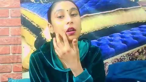 indiansexybutt4u2luv online show from June 2026 05:51:02 AM