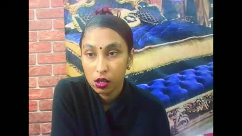 indiansexybutt4u2luv online show from June 2026 05:32:02 AM