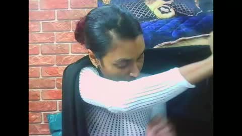 indiansexybutt4u2luv online show from June 2026 05:39:02 AM