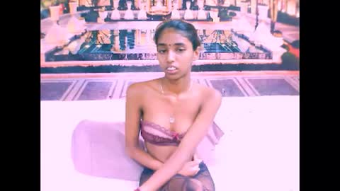 Snapshot of indiansexyslender4u2luv chatting on February 2025 09:58:01 AM indiansexyslender4u2luv online show from February 2025 09:58:01 AM