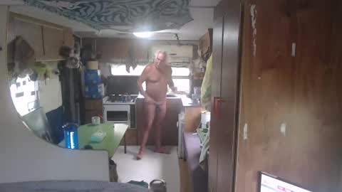 indieapenut online show from April 2026 10:04:01 PM